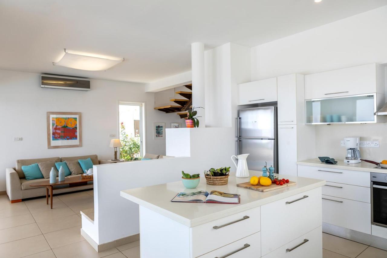Protaras Beachfront Villa Alia מראה חיצוני תמונה