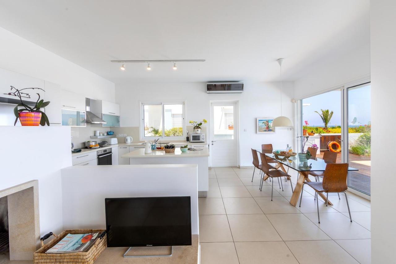 Protaras Beachfront Villa Alia מראה חיצוני תמונה