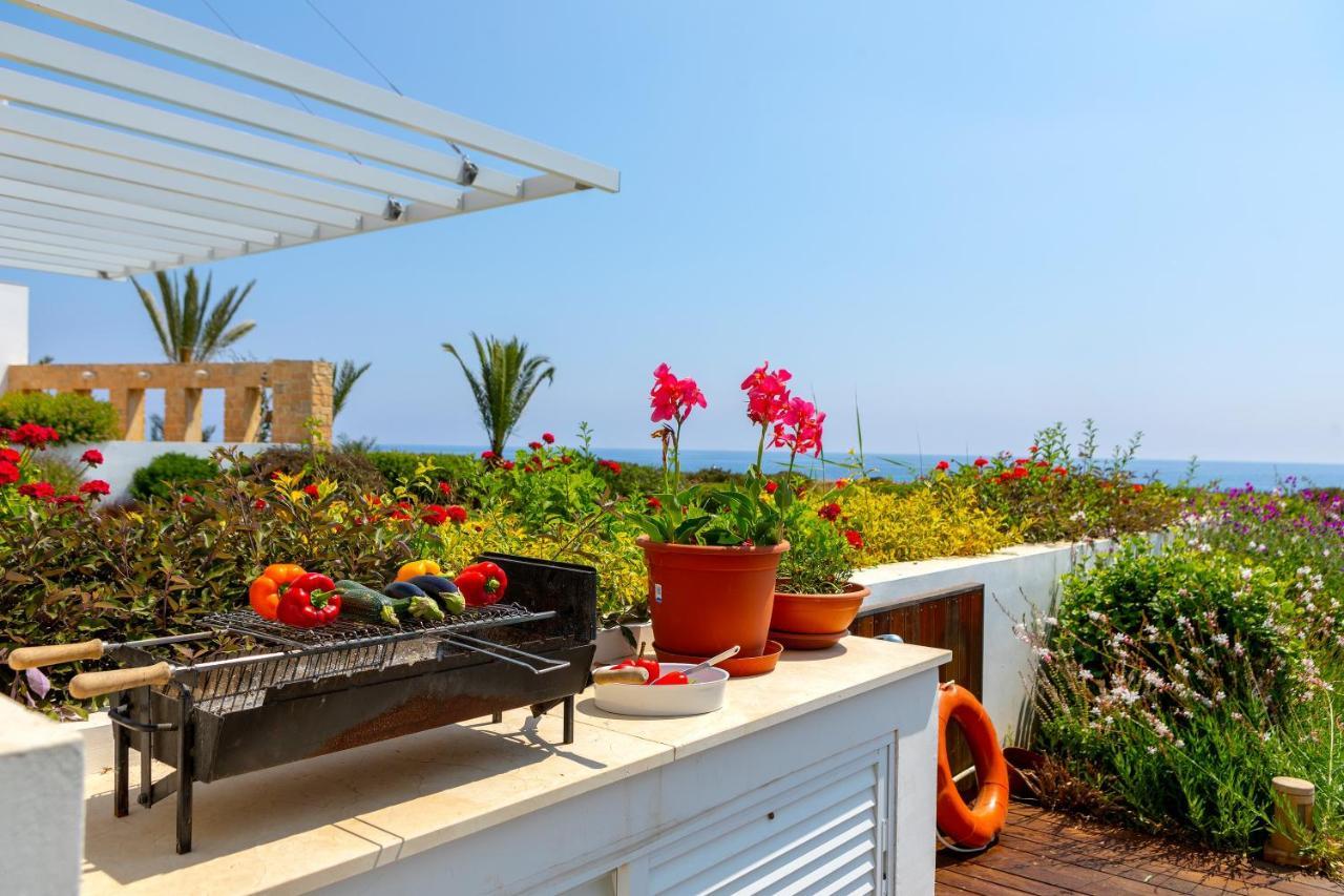Protaras Beachfront Villa Alia מראה חיצוני תמונה