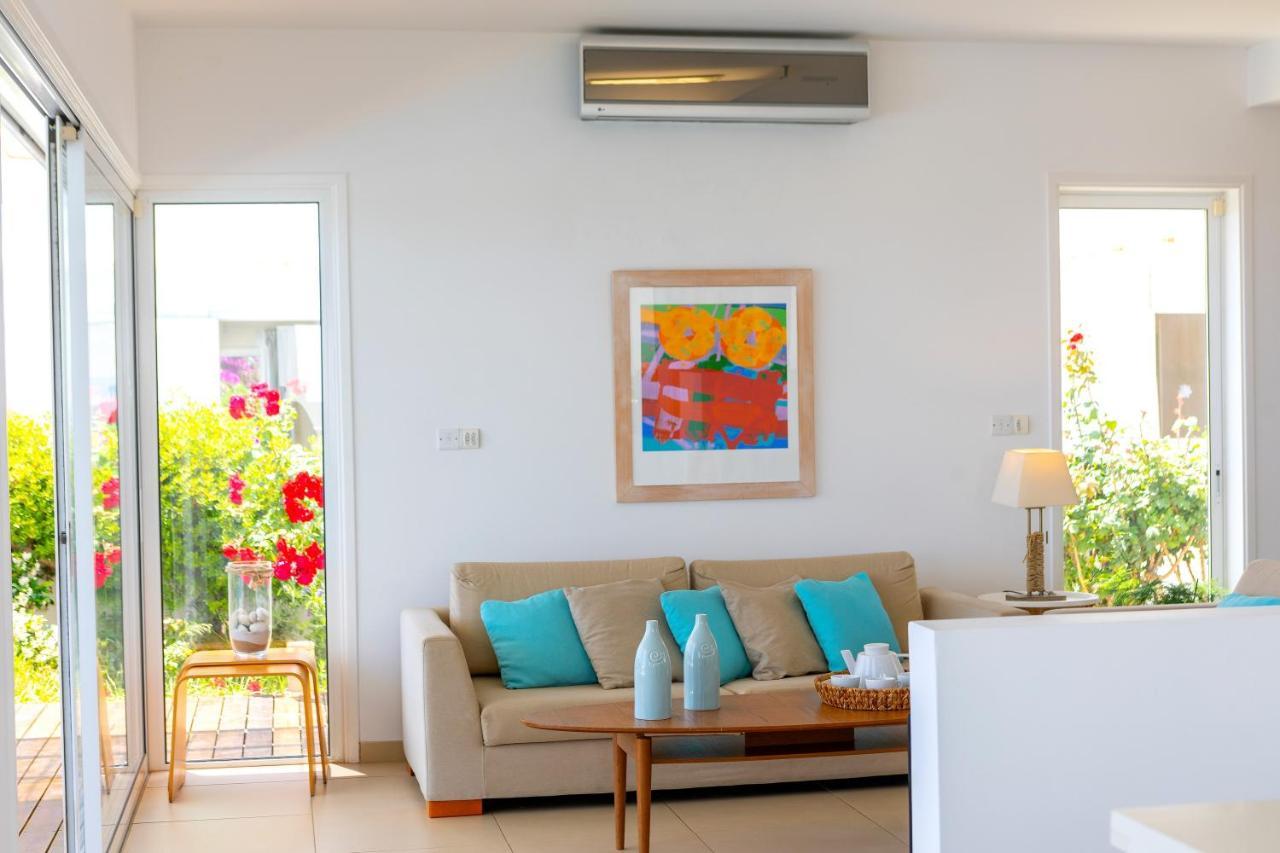 Protaras Beachfront Villa Alia מראה חיצוני תמונה