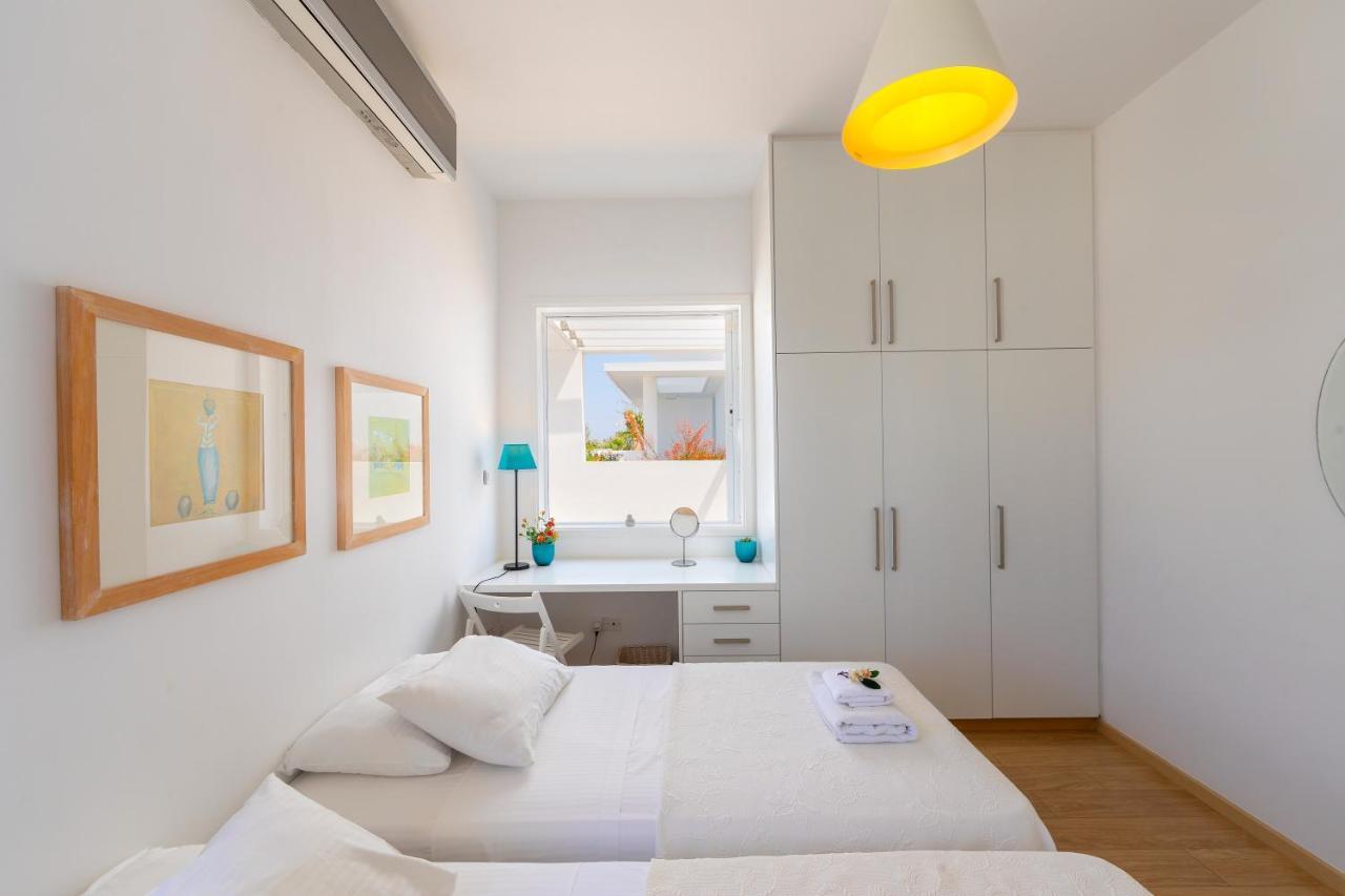 Protaras Beachfront Villa Alia מראה חיצוני תמונה
